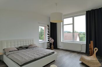 Ložnice v patře - Prodej domu 259 m², Sedlec-Prčice