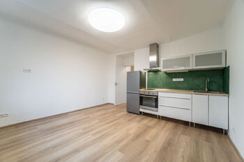 Pronájem bytu 1+kk v osobním vlastnictví 26 m², Praha 6 - Bubeneč