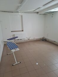 Pronájem skladovacích prostor 210 m², Praha 4 - Kunratice