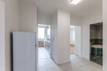 Pronájem bytu 4+1 v osobním vlastnictví 76 m², Praha 8 - Troja