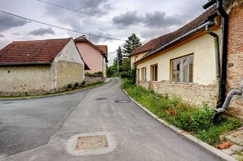 Prodej stavebního pozemku 214 m2 s RD v původním stavu k demolici - Prodej pozemku 214 m², Hvozdec