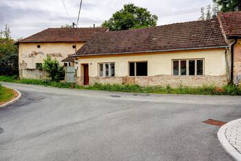 Prodej stavebního pozemku 214 m2 s RD v původním stavu k demolici - Prodej pozemku 214 m², Hvozdec