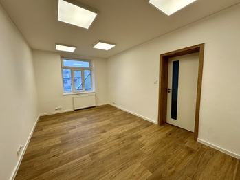 Pronájem kancelářských prostor 163 m², Třebíč