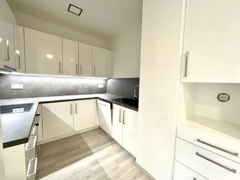 Pronájem bytu 4+1 v osobním vlastnictví 80 m², Kladno