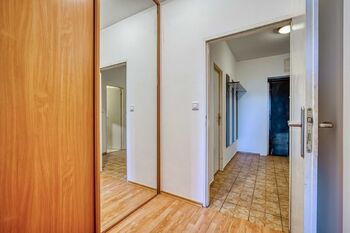 Prodej bytu 2+kk v osobním vlastnictví 57 m², Praha 5 - Hlubočepy