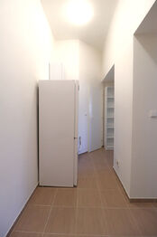 Chodba - Pronájem bytu 2+kk v osobním vlastnictví 40 m², Praha 2 - Nusle