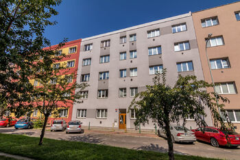 Pronájem bytu 2+kk v družstevním vlastnictví 52 m², Praha 4 - Krč