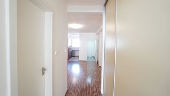 Prodej bytu 2+kk v osobním vlastnictví 55 m², Praha 4 - Podolí