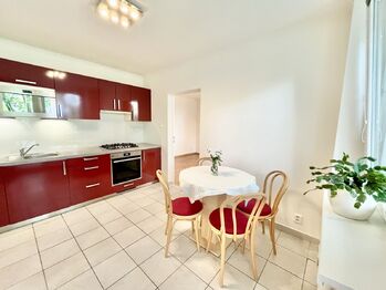 Prodej bytu 3+1 v osobním vlastnictví 68 m², Praha 8 - Kobylisy