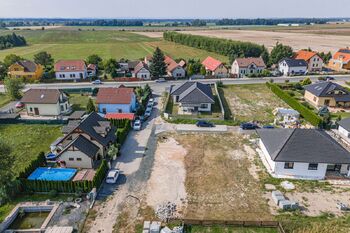 Prodej pozemku 694 m², Kovanice