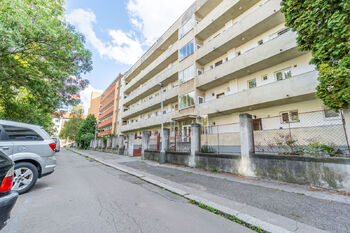 Prodej bytu 1+kk v osobním vlastnictví 31 m², Praha 4 - Krč