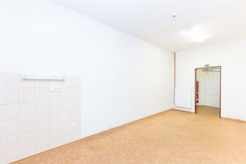 Pronájem skladovacích prostor 1000 m², Tábor