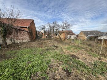 Prodej pozemku 560 m², Žeravice