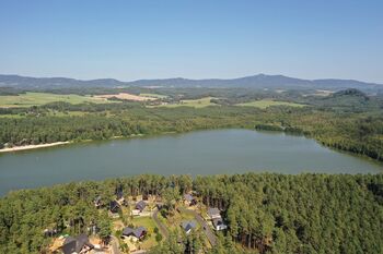 Prodej pozemku 1647 m², Hamr na Jezeře