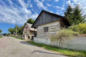 roubená stavba - Prodej pozemku 2831 m², Kněžmost