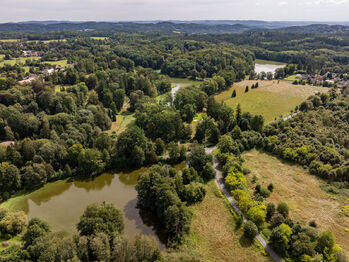 Prodej pozemku 3525 m², Kamenice