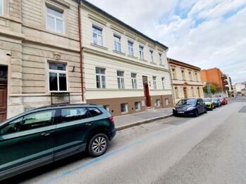 Pronájem bytu 1+kk v osobním vlastnictví 39 m², Praha 5 - Smíchov