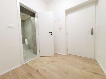 Pronájem bytu 1+kk v osobním vlastnictví 39 m², Praha 5 - Smíchov