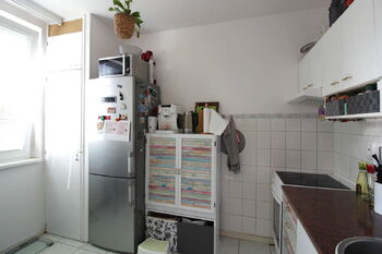 kuchyň - Pronájem bytu 2+1 v osobním vlastnictví 46 m², Praha 5 - Hlubočepy