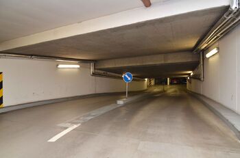 Prodej garážového stání 17 m², Praha 5 - Smíchov