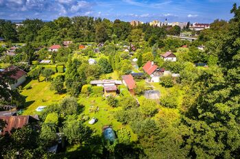 zahrady - celkový pohled - Prodej chaty / chalupy 62 m², České Budějovice