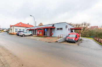 Prodej výrobních prostor 290 m², Fryšták