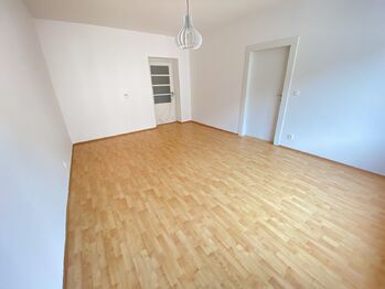 Pronájem bytu 2+1 v osobním vlastnictví 77 m², Plzeň