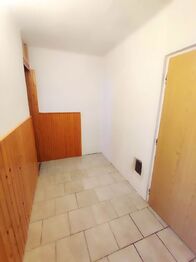 chodba/předsíň - Prodej bytu 2+1 v družstevním vlastnictví 45 m², Husinec