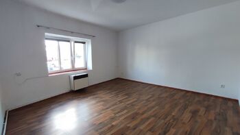 Pronájem bytu 1+1 v osobním vlastnictví 50 m², Chabařovice