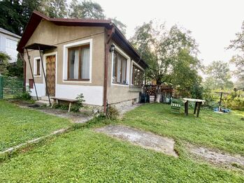 Prodej chaty / chalupy 42 m², Šťáhlavy