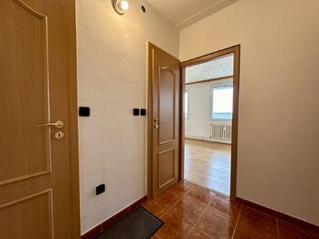 Pronájem bytu 1+kk v osobním vlastnictví 33 m², Kladno