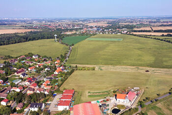 Prodej pozemku 1312 m², Dolní Břežany