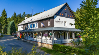 Prodej hotelu 750 m², Mařenice