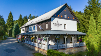 Prodej hotelu 750 m², Mařenice