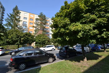 Prodej bytu 2+1 v osobním vlastnictví 52 m², Praha 10 - Záběhlice