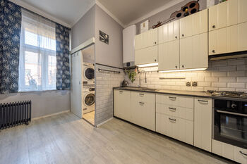 Prodej bytu 2+1 v osobním vlastnictví 66 m², Praha 8 - Libeň