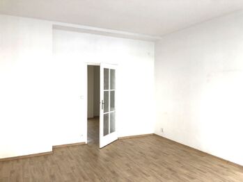 Obývací pokoj - Pronájem bytu 2+kk v osobním vlastnictví 60 m², Praha 8 - Libeň