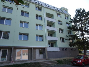 Prodej bytu 3+1 v osobním vlastnictví 75 m², Znojmo