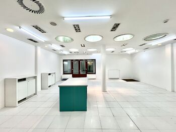 Prodej obchodních prostor 72 m², Karlovy Vary