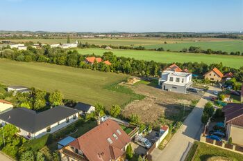 Prodej pozemku 1290 m², Měšice