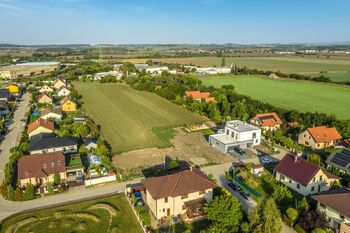 Prodej pozemku 1290 m², Měšice