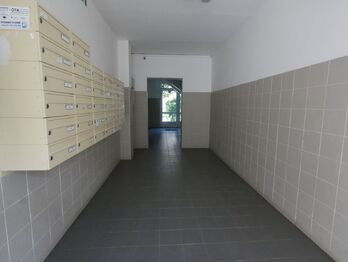 Pronájem bytu 3+1 v družstevním vlastnictví 65 m², Praha 4 - Krč