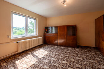 Spodní byt (3+1) - Pokoj 2 - Prodej domu 236 m², Praha 6 - Ruzyně