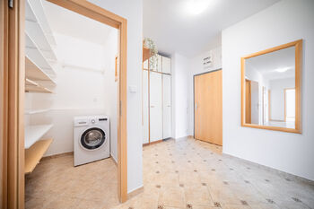 Prodej bytu 4+kk v osobním vlastnictví 105 m², Praha 5 - Smíchov