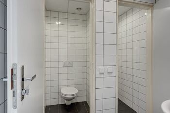 toalety 1 NP  - Pronájem obchodních prostor 277 m², Brno