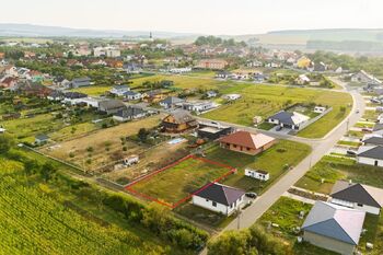 Prodej pozemku 900 m², Bánov