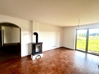 Prodej domu 197 m², Bánov