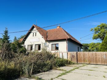 Prodej pozemku 19143 m², Uhřice