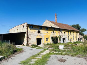 Prodej pozemku 19143 m², Uhřice