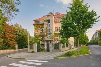 Pronájem bytu 3+1 v osobním vlastnictví 78 m², Praha 6 - Bubeneč